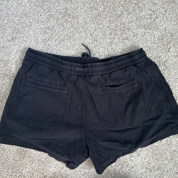 Athleta Farallon Shorts - Picture 2 of 5